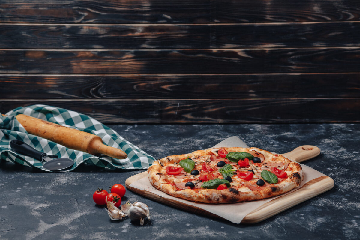 Pizza alla pala su pietra refrattaria - Forno e Pietra
